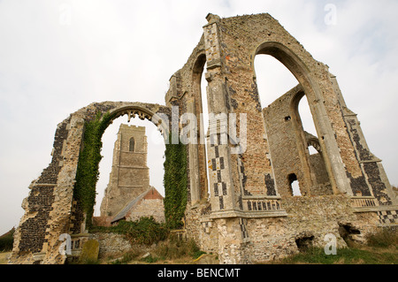 Eglise Saint André, une église construite dans les ruines d'une ancienne église plus grande, Covehithe, Suffolk, UK. Banque D'Images