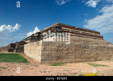 Mahanavami Dibba construit par le roi en commémoration de l'Krishnadevaraya victoire sur Udaygiri Hampi Karnataka Inde Banque D'Images