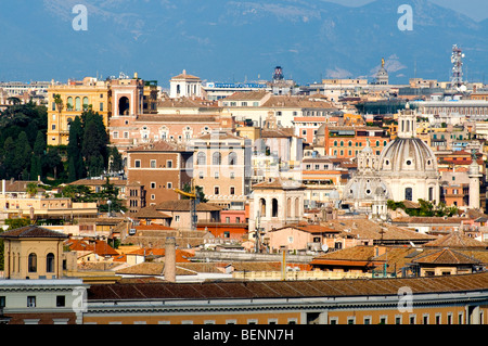 Vue sur les toits de Rome prises à partir du point de vue panoramique du Gianicolo Banque D'Images