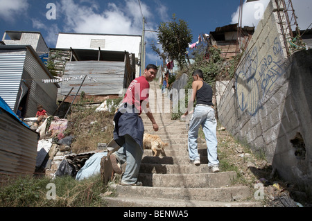 GUATEMALA El Paraiso II dans la Zona 18 de la ville de Guatemala, l'un des plus dangereux de la capitale des bidonvilles. Banque D'Images