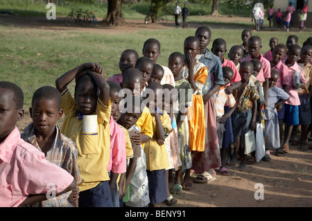 Soudan du Sud l'école primaire Lutaya, construit et financé par le Service jésuite aux réfugiés depuis 2005, Yei. Banque D'Images