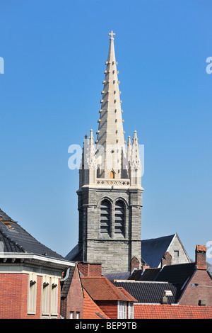 La flèche de l'église Sint John's, Tournai, Belgique Banque D'Images