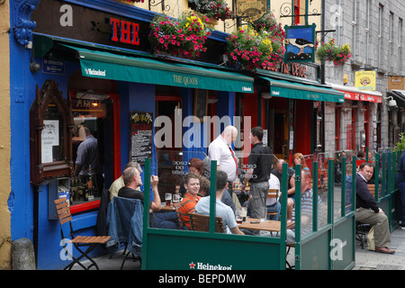 Le pub les quais à Galway, Irlande Banque D'Images