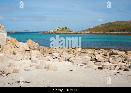 L'île de Gugh vu de St Agnes, Isles of Scilly Banque D'Images