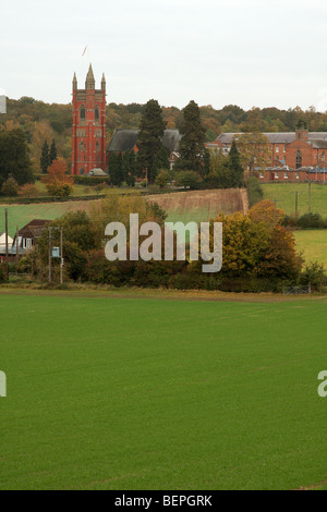 Vue de la chapelle de Notre Dame des Anges à travers les champs à proximité de princethorpe dans warwickshire Banque D'Images