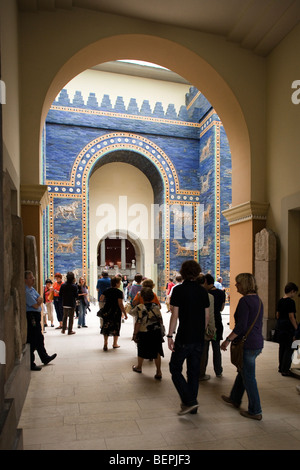 La porte d'Ishtar, Musée de Pergame, Berlin, Allemagne Banque D'Images