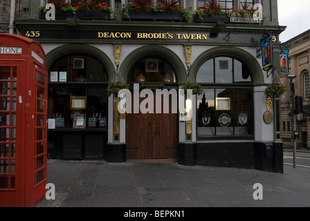 Deacon Brodie's Tavern, The Royal Mile, Édimbourg, Écosse. Banque D'Images