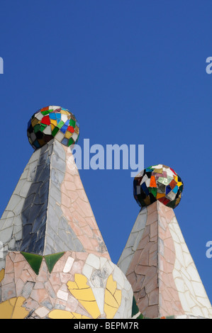 Le toit coloré de la Casa Batllo,un chef-d'œuvre architectural de créateur moderniste Antoni Gaudi à Barcelone, Espagne. Banque D'Images