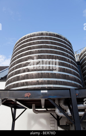 Dalwhinnie Distillery spirit still worm à remous, grand angle Banque D'Images