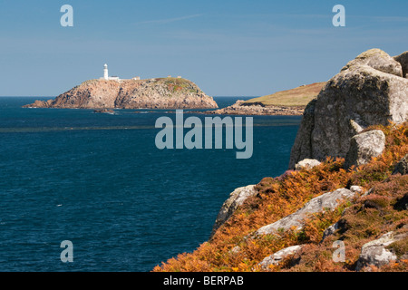 L'Île ronde Light House vue de Tresco, Isles of Scilly Banque D'Images