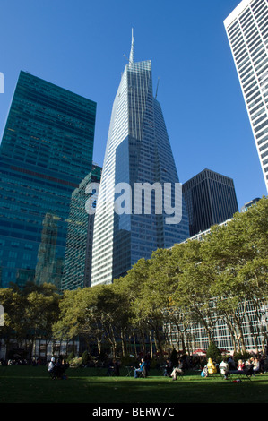 Siège de la banque d'Amérique, un Bryant Park à New York le lundi 19 octobre 2009. (© Frances M. Roberts) Banque D'Images