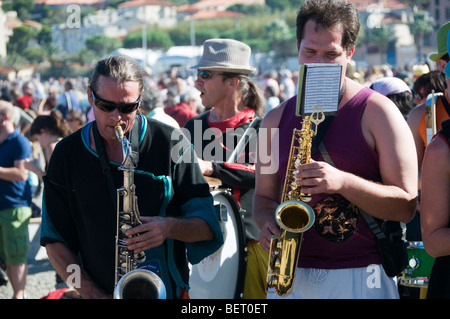 Musiciens lors de la Fête des vendanges, Banyuls-sur-Mer, France Banque D'Images