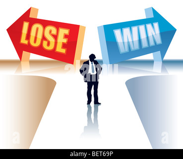 Businessman est debout en face de deux panneaux de direction. Banque D'Images