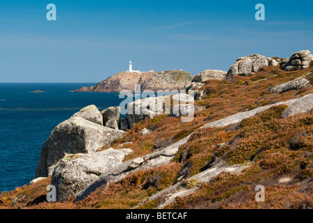 L'Île ronde Light House vue de Tresco, Isles of Scilly Banque D'Images