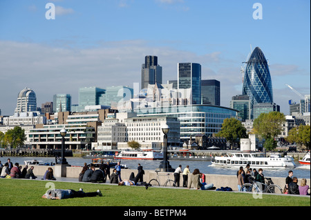 La ville de London financial district vu de au sud de la Tamise. Londres. La Grande-Bretagne. UK Banque D'Images