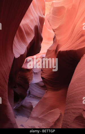 Antelope Canyon modèles sont créés par l'érosion, c'est typique de la rock formations on trouve dans ce domaine. Banque D'Images