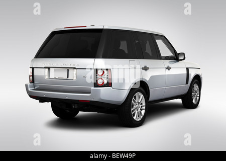 2010 Land Rover Range Rover HSE dans l'argent - vue d'angle arrière Banque D'Images