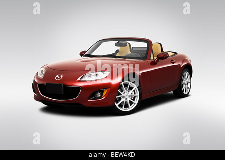 2010 Mazda MX-5 en rouge - Grand Tourisme/angle view Banque D'Images