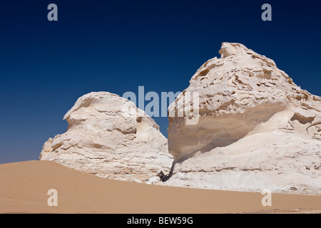 Formations de calcaire dans le parc national du Désert Blanc, Désert de Libye, Egypte Banque D'Images