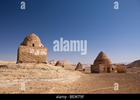 Tombes de El Qasr à Dakhla Oasis, Désert de Libye, Egypte Banque D'Images