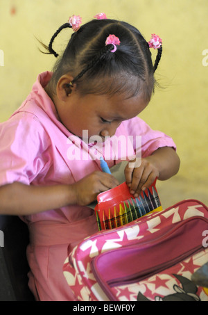 L'école en kuna Playon Chico dans les îles San Blas Panama Banque D'Images