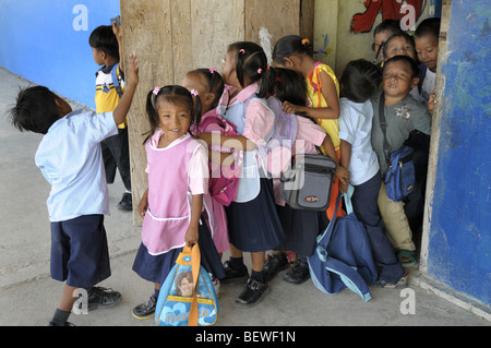 L'école en kuna Playon Chico dans les îles San Blas Panama Banque D'Images