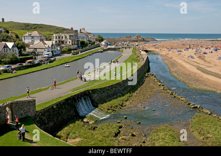 Le canal et rivière Neet à Bude en Cornouailles du Nord Banque D'Images