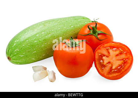 Différents légumes savoureux frais isolé sur fond blanc Banque D'Images