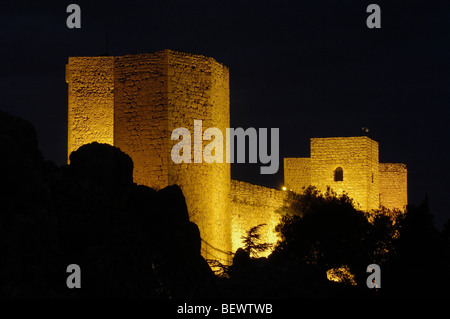 Le château de Santa Catalina au crépuscule, ancien forteresse maure maintenant un Parador de Turismo (hôtel). Jaen. Andalousie, Espagne Banque D'Images