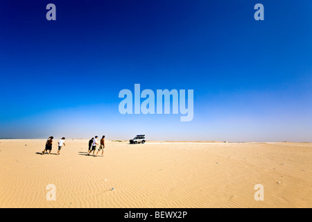 La Mauritanie, Nouakchott, les surfers dans le désert du Sahara. Banque D'Images