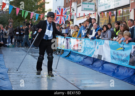 Ski Surbiton Dimanche 18 octobre 2009. L'habit est le costume traditionnel pour cet événement. Banque D'Images