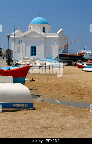 L'Église d'Agios Nikolaos se trouve dans le port de caïques dans la ville de Mykonos, Hora. Hora, l'île de Mykonos, Cyclades, Grèce, Banque D'Images