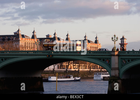 St Thomas' Hospital et Westminster Bridge Mars 2009 Banque D'Images