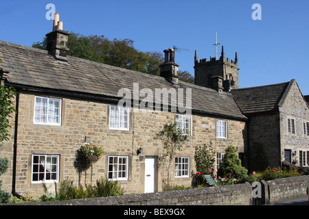 Plague cottages dans le village d'Eyam, Derbyshire, Angleterre, Royaume-Uni Banque D'Images