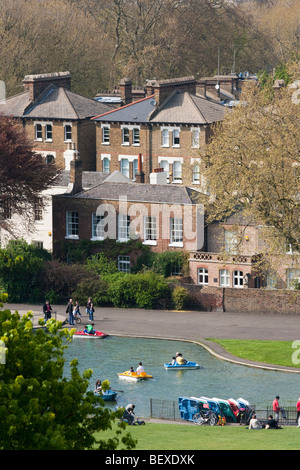 Lac de plaisance dans le parc de Greenwich, Londres UK. Banque D'Images