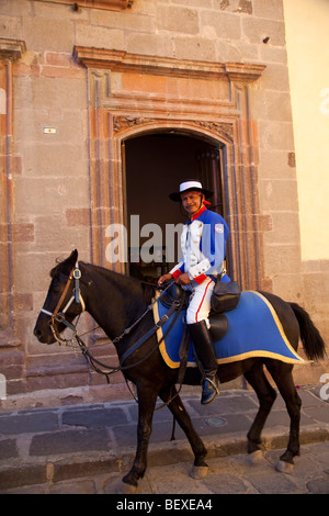 Policier à cheval, San Miguel de Allende, Guanajuato, Mexique, san miguel Banque D'Images