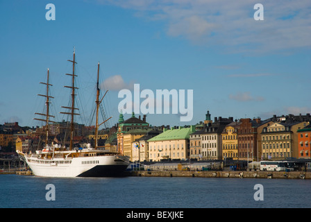 Bord de mer en face de la vieille ville Gamla Stan Stockholm Suède Europe Banque D'Images