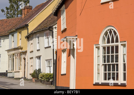 Maisons sur rue à Thaxted village, Essex, Angleterre Banque D'Images