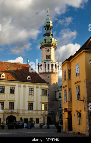 La tour de guet (Tűztorony)- Sopron, Hongrie Banque D'Images