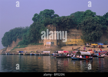 Inde, Uttar Pradesh, Prayagraj (Allahabad), Sangam, le confluent des rivières Gange et Yamuna Banque D'Images