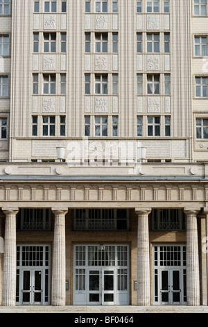 Berlin. L'Allemagne. 1950 immeuble d'habitation le Karl Marx Allee. Banque D'Images