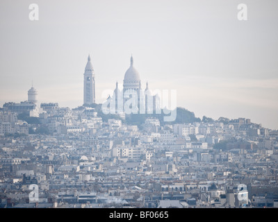 Vue lointaine du Sacré-Coeur Paris France Banque D'Images