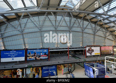 Liverpool Lime Street Station Ferroviaire UK Banque D'Images