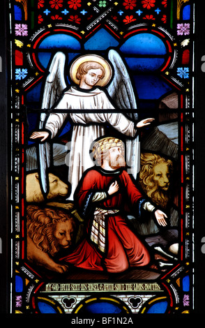 Daniel et les Lions de vitraux, l'église All Saints, Bas Ampney, Gloucestershire, England, UK Banque D'Images