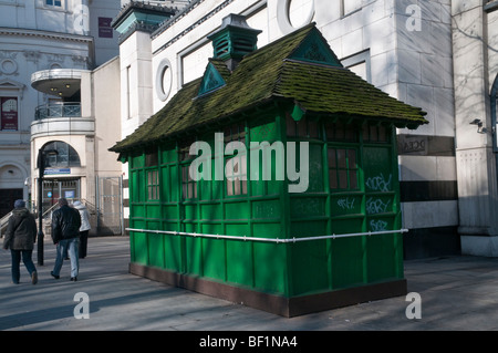 Cocher's shelter, Northumberland Avenue, Londres Banque D'Images