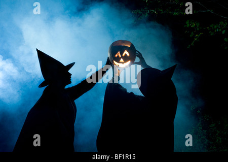 Les sorcières d'Halloween se prépare à célébrer le nouvel an païen et fête celtique de Samhain Banque D'Images