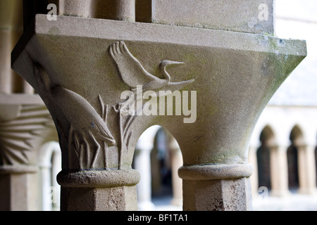 Les cloîtres et sculptures sur pierre de l'abbaye d'Iona l'île d'Iona, Ecosse Banque D'Images