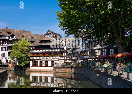 Restaurant Maison de tanneurs, Petite France, Strasbourg, Alsace, France Banque D'Images