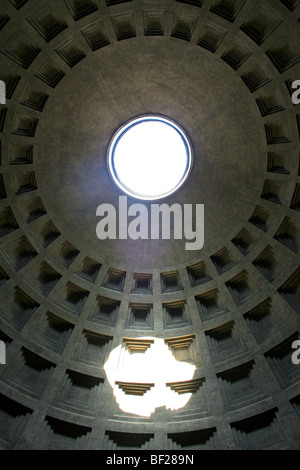 Rome - coupole du Panthéon - intérieur Banque D'Images