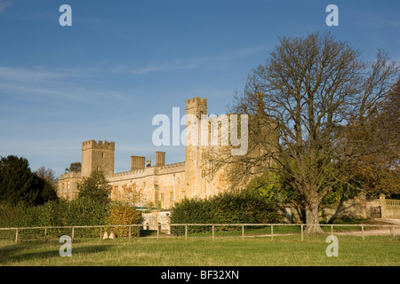 Château de Sudeley, près du village de Winchcombe, les Cotswolds, Gloucestershire, Angleterre Banque D'Images